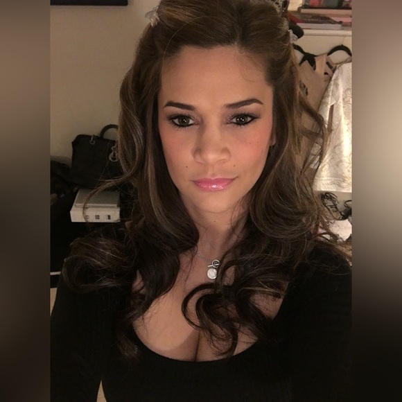 Meet your Posher, Anne-Marie - Picture 1 of 5